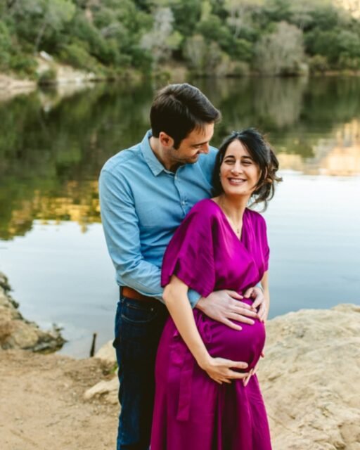 Eso tan bonito de llevar a una persona nueva a esta vida que, aunque imperfecta, nos hace crecer, la hace crecer, Con todo lo que nos puede destruir hay todavía mucho más que nos hace vivir, crecer y mejorar.

Desear lo mejor a una nueva vida es esto, aprender, crecer, sobreponerse pero sobre todo vivir.

Y no sé por qué, quería lanzar este mensaje en unas fotos de embarazo, soy así 😋

Y porque lo bonito de querer es hacerlo hasta antes de ver a esa persona que pronto será parte de vuestras vidas, por ello este momento es único e irrepetible.
Captar-lo es un placer y un regalo, para mí y para vosotros.

----
Enviadme un DM, escribidme a hola@lifenlovestories.com o un mensajito al 650285722, pero no dejéis de capturar este momento y si es conmigo os daré todo lo mejor de mi fotografía.
----

#embarazo #portrait #premama #fotografiadefamilia #fotografobarcelona #fotografomanresa #fotografobages #pregnantphotography #pregnantphotography